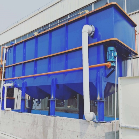 藍(lán)色氣浮機(jī)現(xiàn)場(chǎng) (1)_副本.jpg