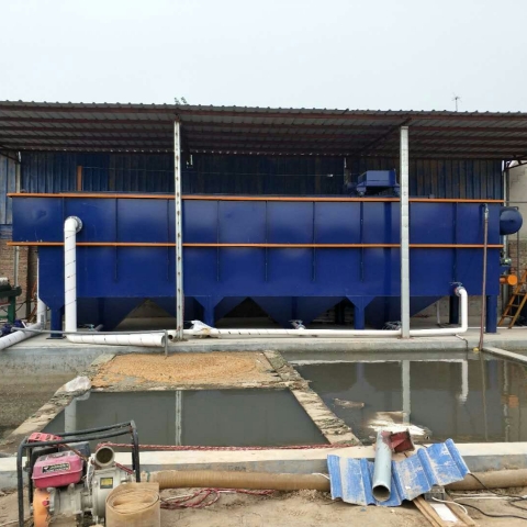 藍(lán)色氣浮機(jī)現(xiàn)場(chǎng)  (3)_副本.jpg